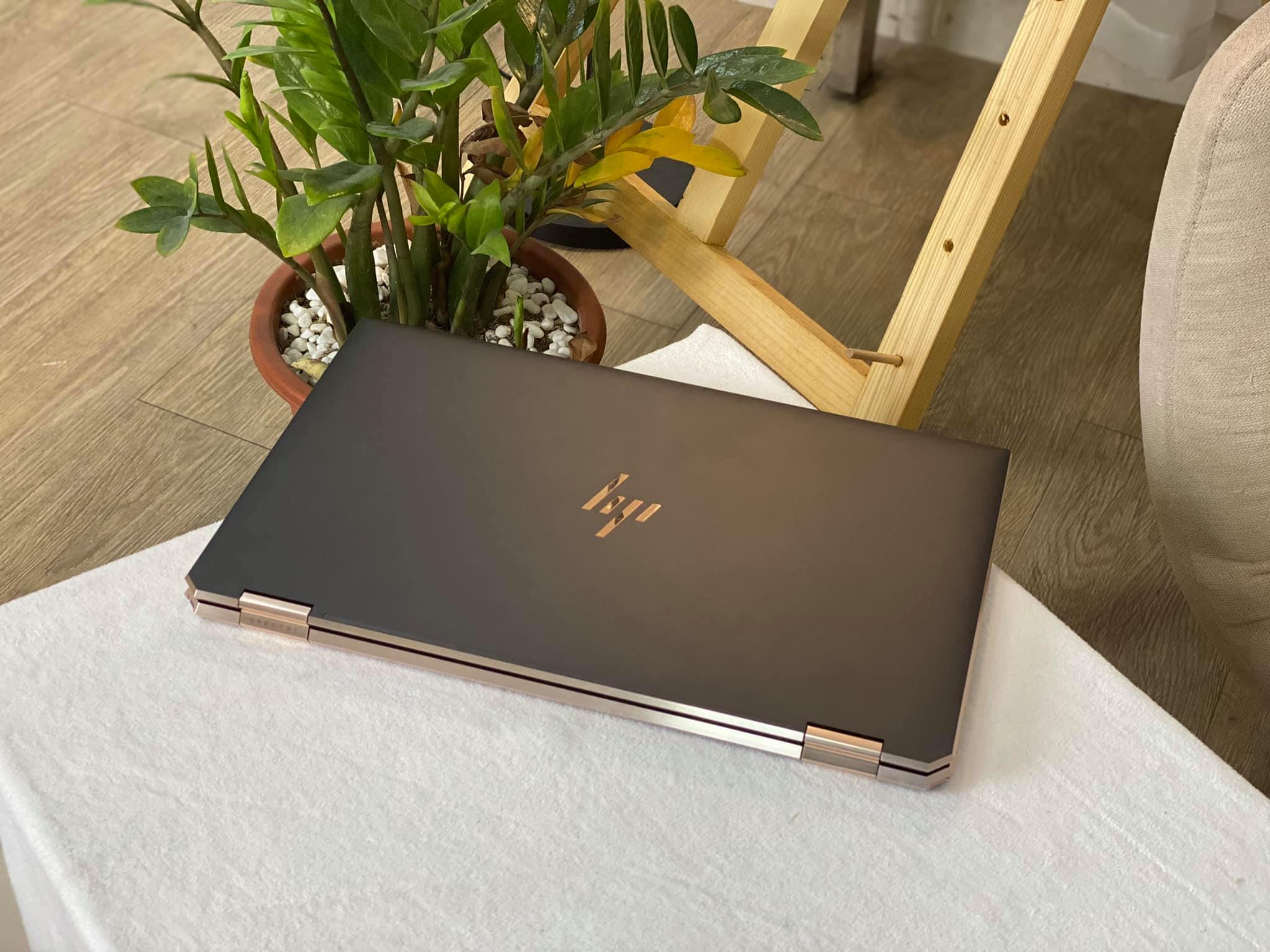 Laptop HP Spectre X360 Convertible 15-eb0043dx-1.jpg